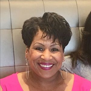 Meet your Posher, Deirdre